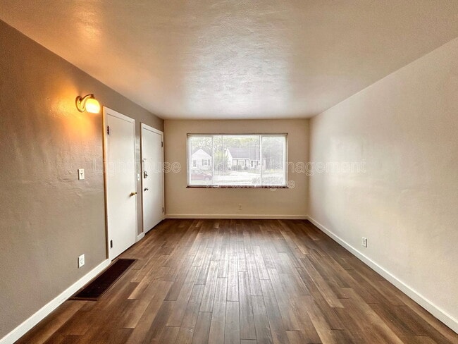 Building Photo - 2278 Nelson Ave SE