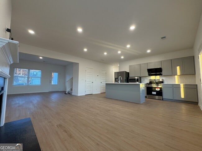 Building Photo - 102 Lavender Cir