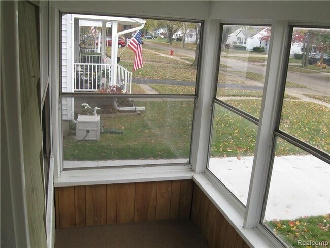 Building Photo - Remodeled Home