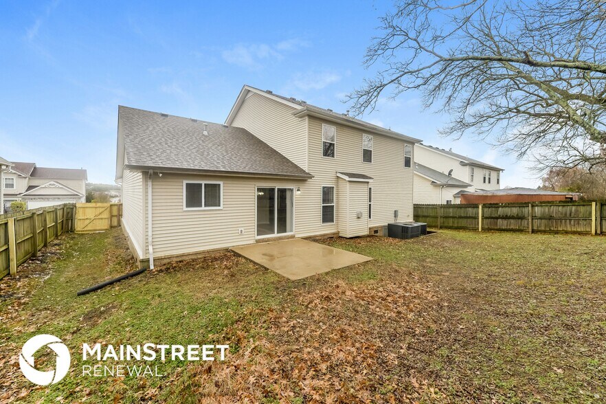 Building Photo - 204 Vintage Cir