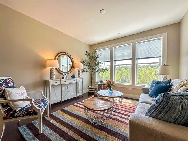 Building Photo - 25 Stonehaven Dr