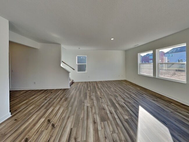 Building Photo - 748 Felix Dr