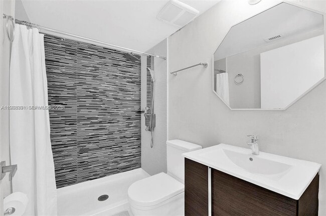 Building Photo - 740 Meridian Ave