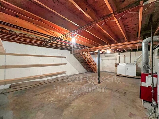 Building Photo - 2729 W 4th St