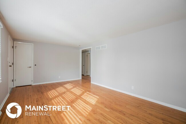 Building Photo - 4400 NW 50th St