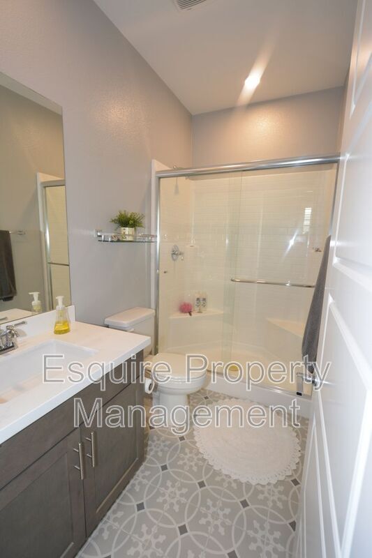 Building Photo - 643 Winchester Dr