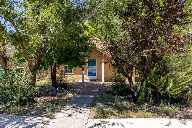 Building Photo - 2-Bedroom Home with Fenced Yard & In-Unit Laundry
