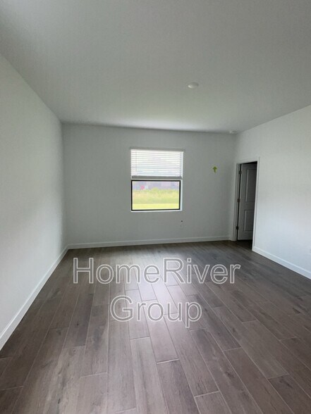 Building Photo - 14290 Winding Cedar Wy