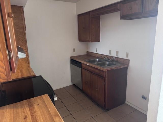 Building Photo - 1435 26th St NE