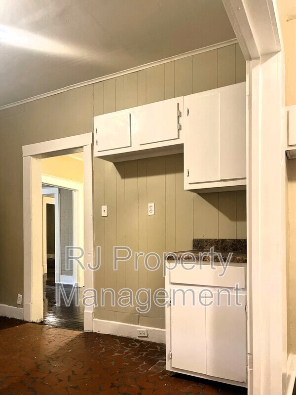 Building Photo - 1267 Englewood St