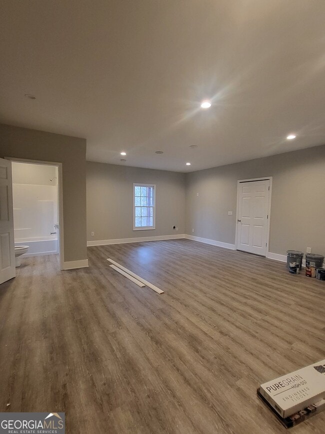 Building Photo - 112 Sundown Dr