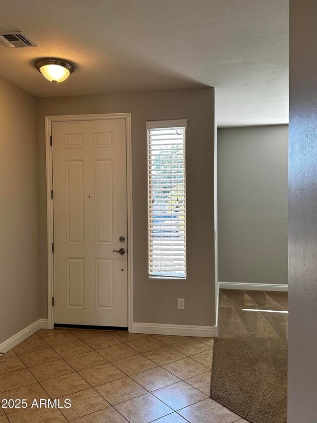 Building Photo - 1686 W Paisley Dr