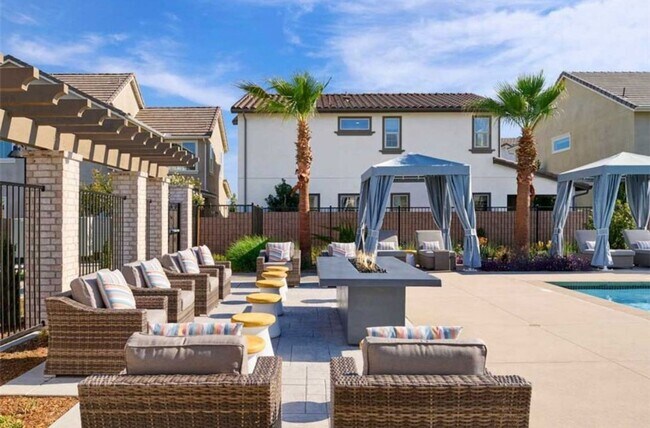 Building Photo - 7064 Mallow Dr