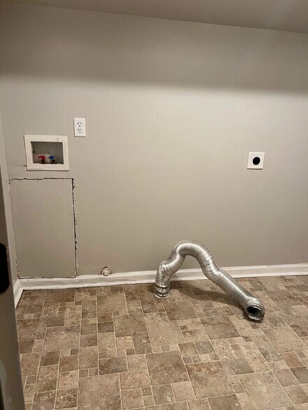 Washer Dryer room - 6 Sidbrook Ct