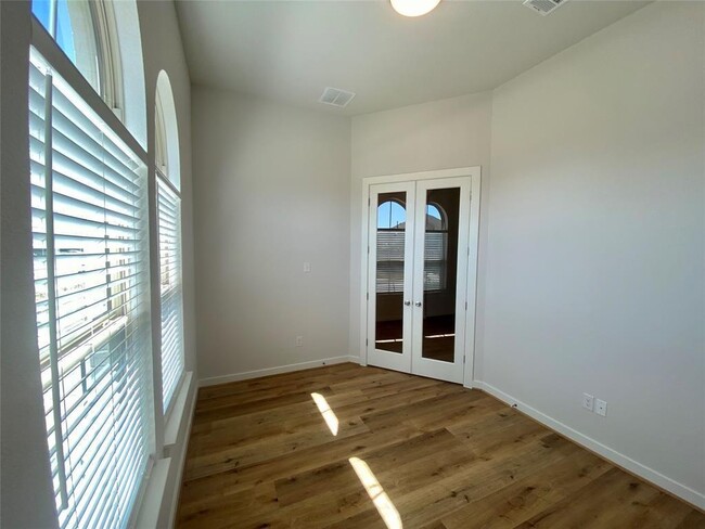 Building Photo - 255 Nautical Lp