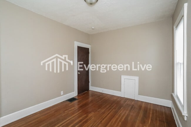 Building Photo - 3334 Dartmouth Dr