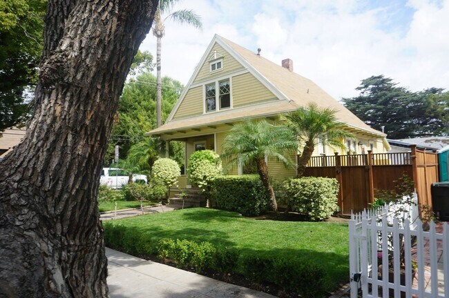 Building Photo - Stunning Historical Home in Old Towne Orange Near Chapman University