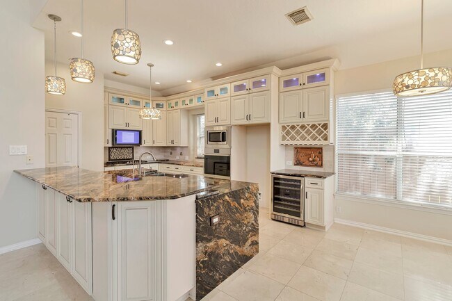 Building Photo - 11811 Newport Shore Dr