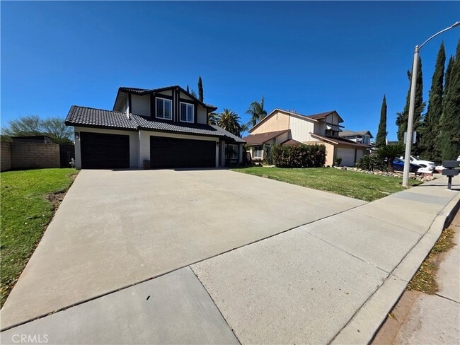 Building Photo - 13436 Cypress Ave