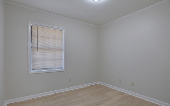 Building Photo - 701 Churchill Dr