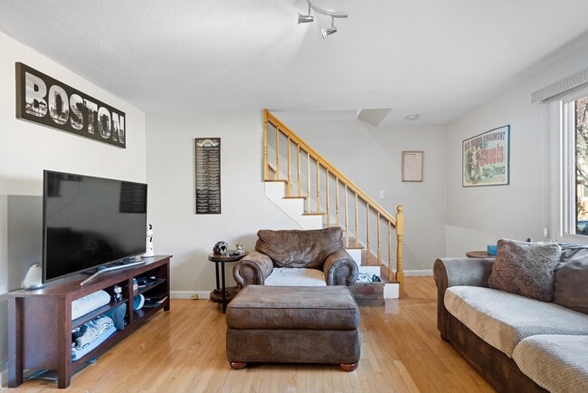 Building Photo - 41 Bishop Dr