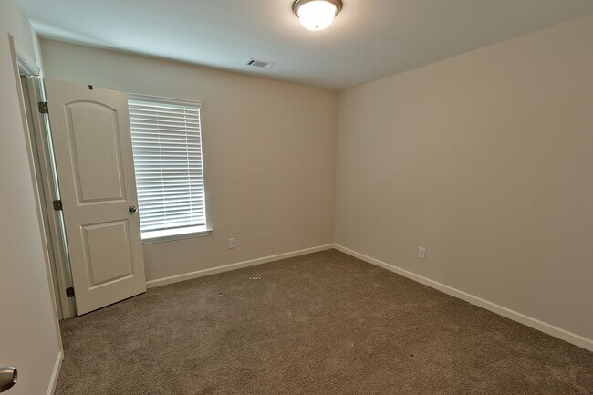 Building Photo - Home for rent in Prattville