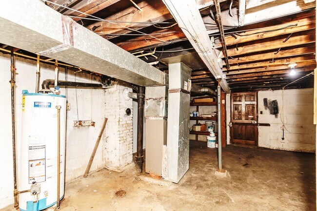 Building Photo - Charming 2-Bedroom Home for Lease