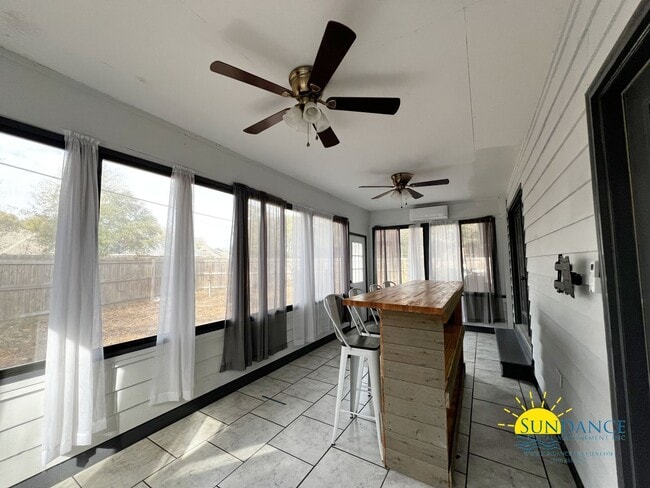 Building Photo - Custom home at the end of a large cul-de-sac in South Crestview!