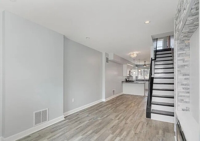 Building Photo - Stylish, Renovated Home Near Downtown Balt...