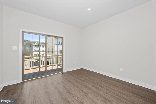 Building Photo - 19822 Habitat Ter