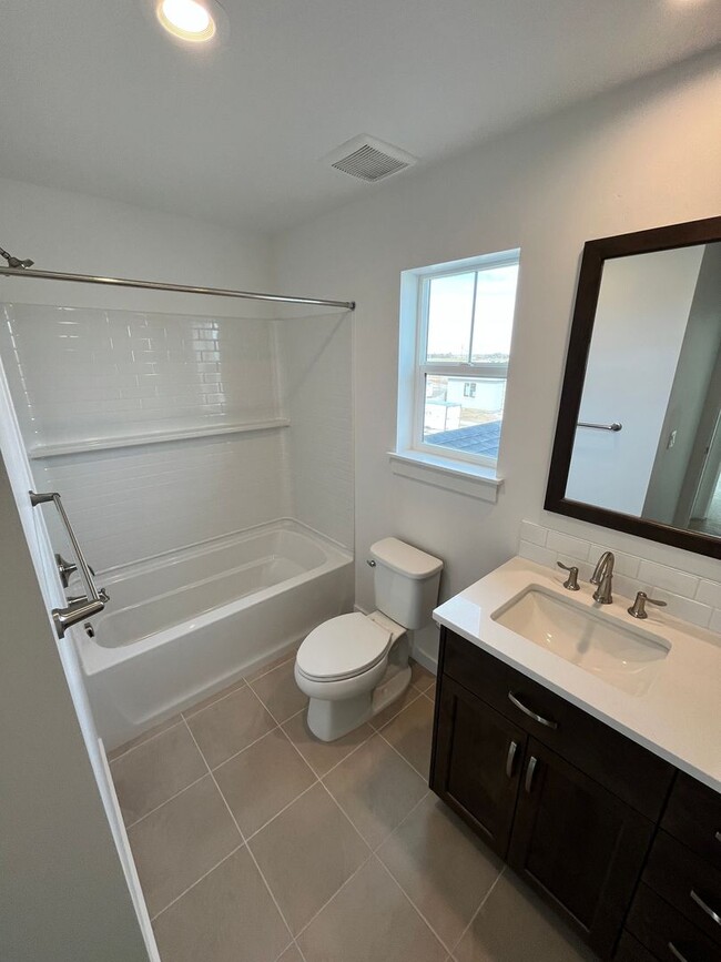 Building Photo - Brand New 3 bed 2.5 bath with flex room No...