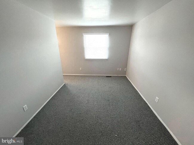 Building Photo - Beautiful 2bd 1.5bth townhome in Elvaton Towne Condo Community