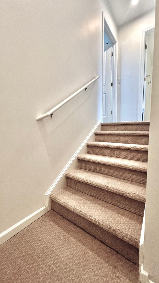 Building Photo - 2103 Portway Alley