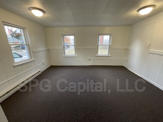 Building Photo - 400 Baltimore St