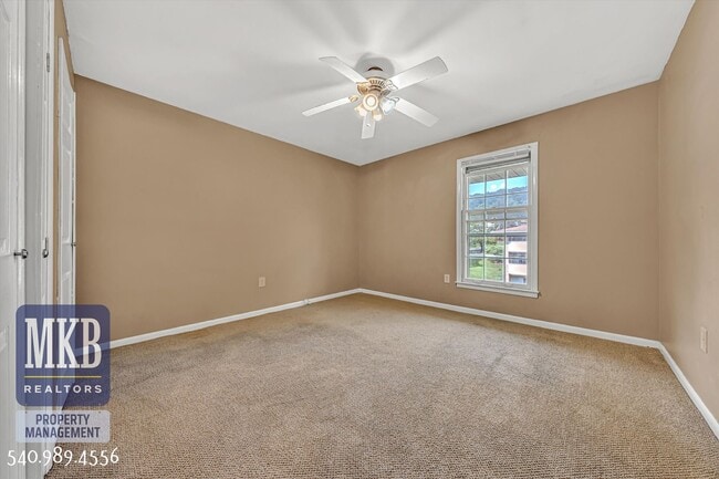 Building Photo - 5260 Crossbow Cir