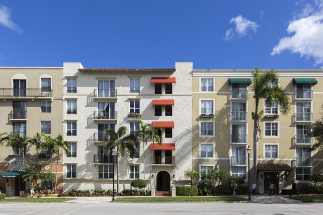 Building Photo - 720 S Sapodilla Ave