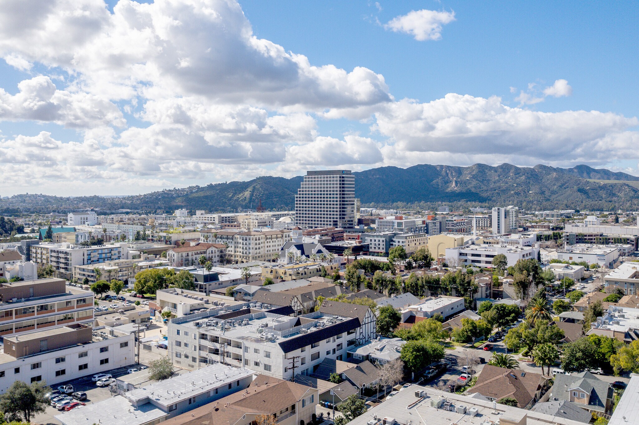 Building Photo - 310 N Jackson St