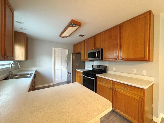 Building Photo - 1009 Rutgers Dr