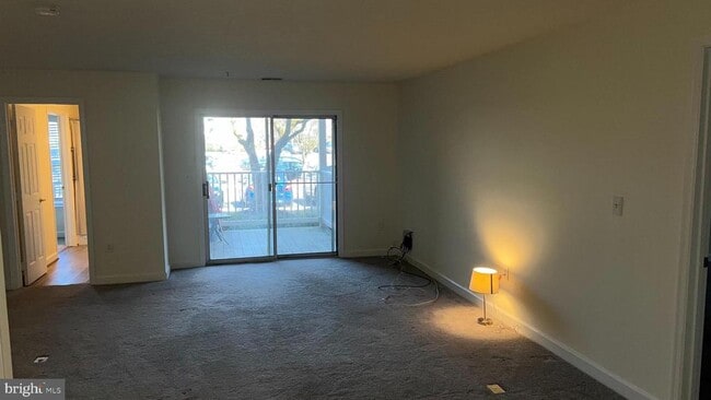 Building Photo - 625 Admiral Dr