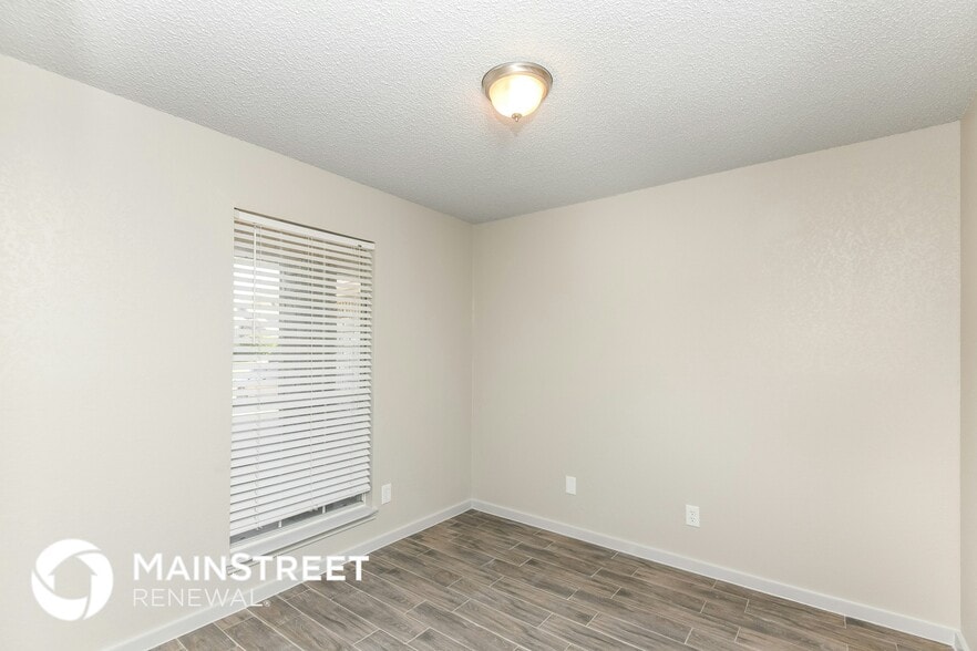 Building Photo - 914 Pierce Arrow Dr