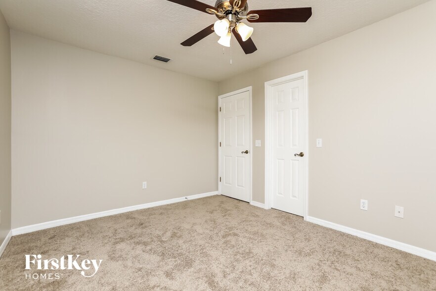 Building Photo - 36828 Sundance Dr