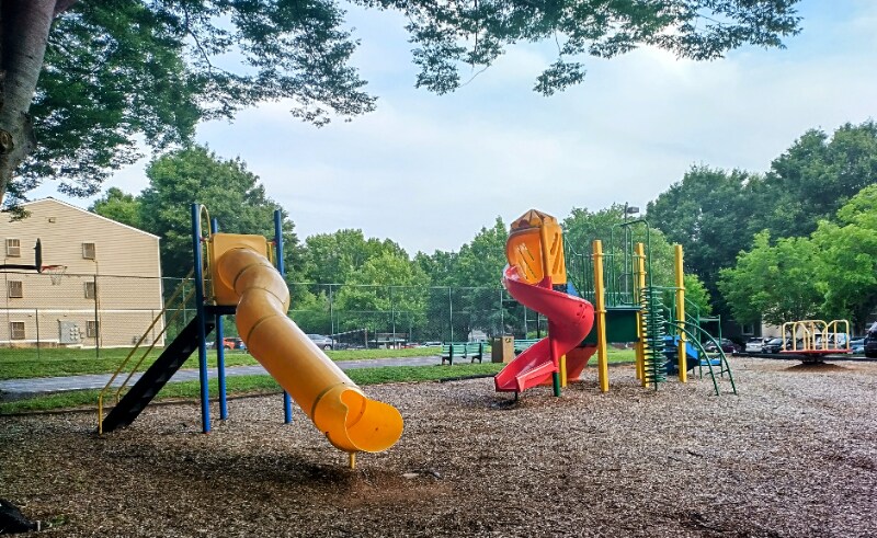 Building Photo - 600 Reusens Rd