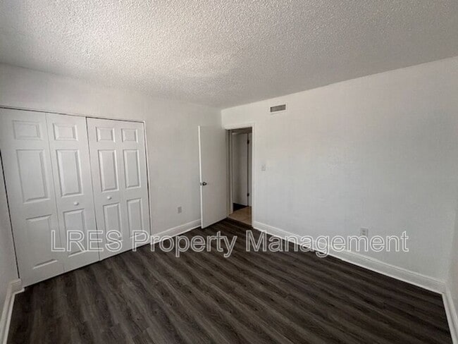 Building Photo - 4725 S Texas Ave