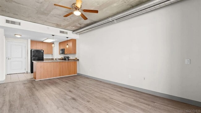 Building Photo - 1080 Park Blvd