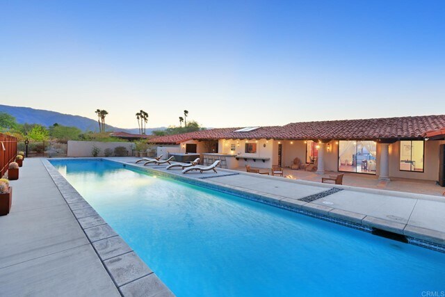 Building Photo - 2122 Rams Hill Dr