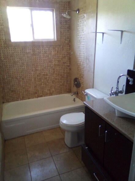 Building Photo - 6459 NE 9th Ave