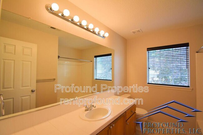 Building Photo - 6055 SW 208th Pl