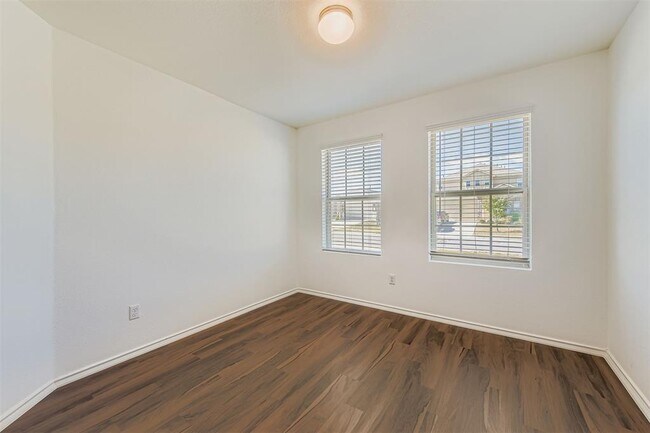 Building Photo - 21413 Bird Wing Dr