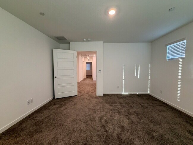 Building Photo - 2026 BRAND NEW 3 BED 2.5 BATH 2 CAR GARAGE TOWNHOUSE W/ LOFT, SOFTENER, RO FILTER, EV CHARGER & O...