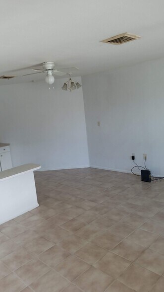 Building Photo - 443 Granada Blvd